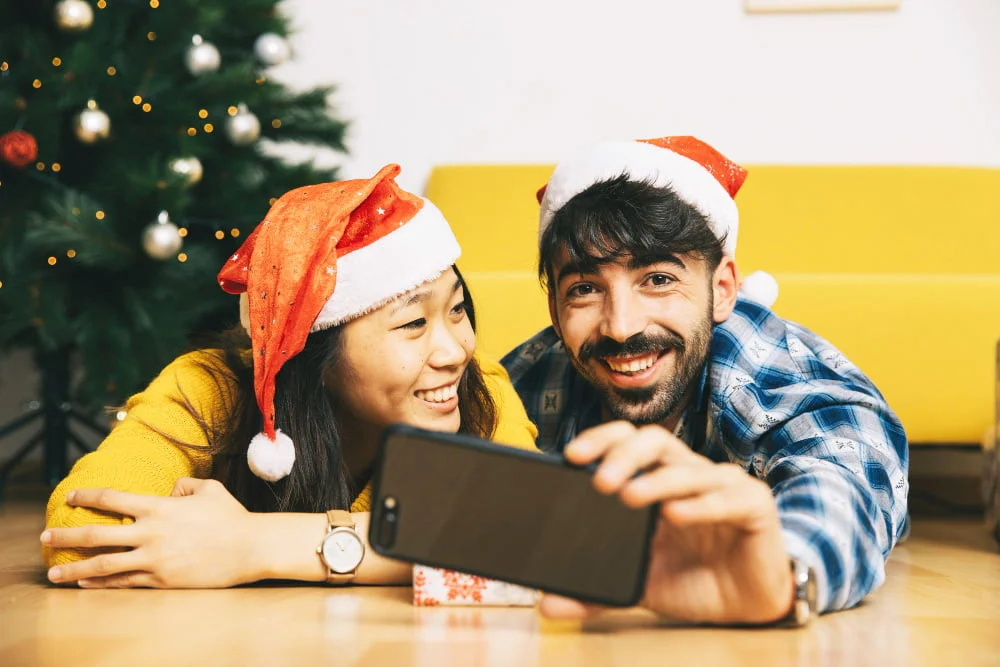 Hosting a Virtual Holiday Gathering: Ideas for Connecting with Loved Ones Remotely