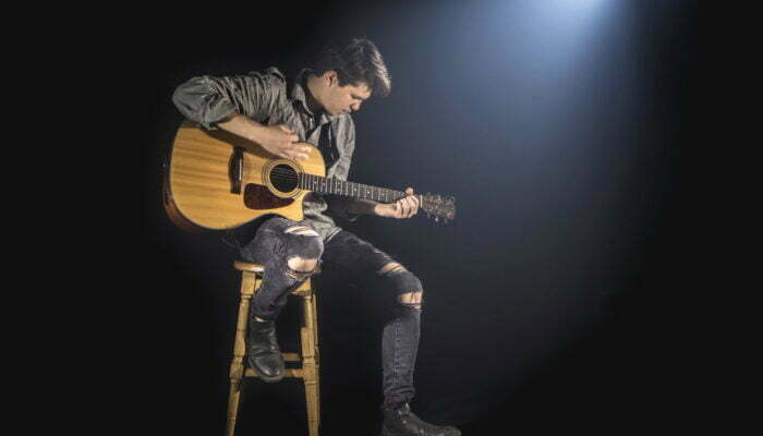 The Thrill of the Strings: Becoming a Guitar Virtuoso