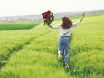 The Power of Mindfulness: Cultivating Happiness in the Present Moment
