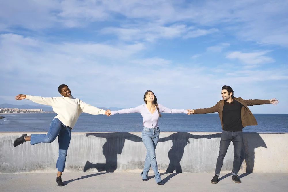 Building Connections: Simple Ways to Uplift Your Health and Happiness